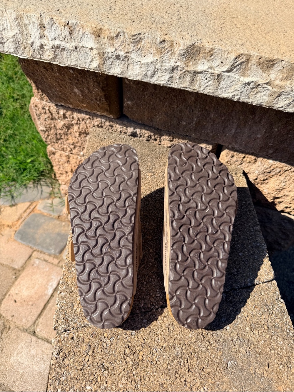 Birkenstock Arizona Sandals in Oiled Leather Tobacco - Picture 6 of 7